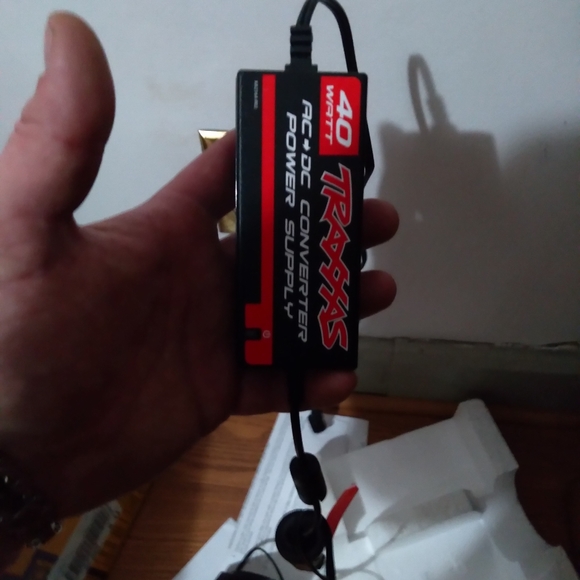 Charger for traxis w hookup complete - Picture 5 of 5